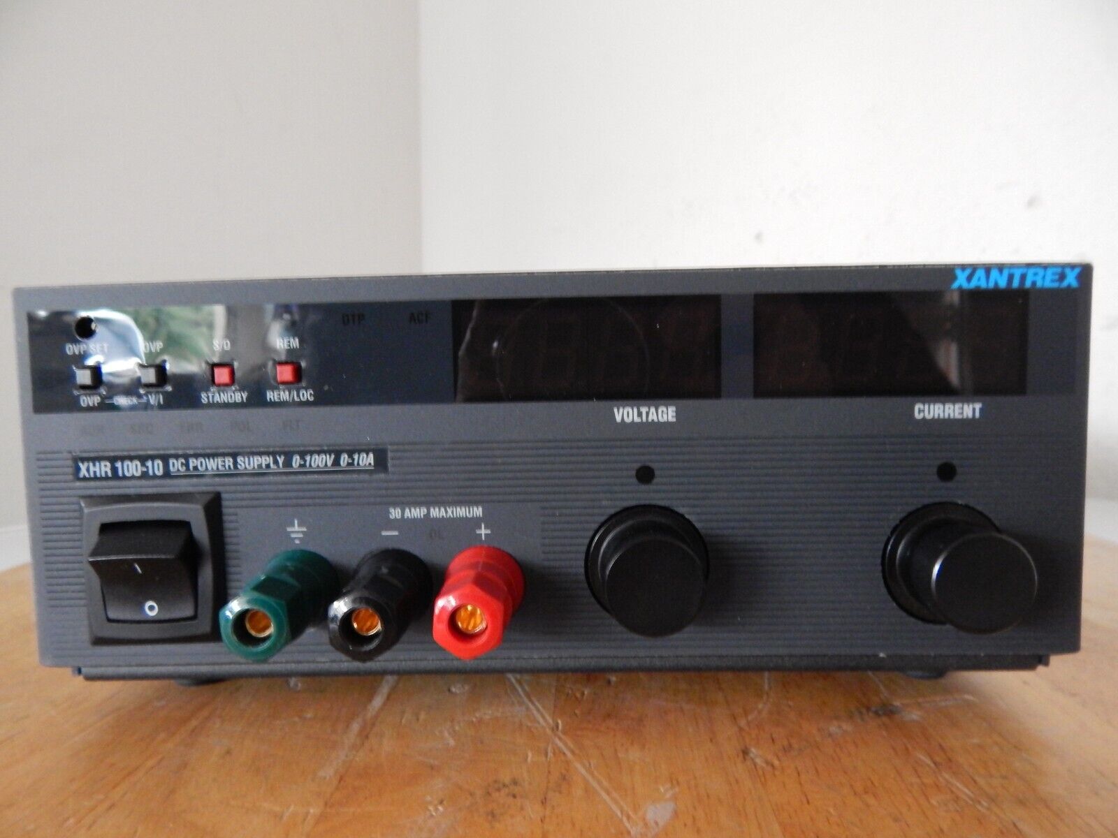Xantrex XHR100-10, 1000Watt Programmable DC Power Supply, non-functional Xantrex XHR100-10, 1000Watt Programmable DC Power Supply, non-functional
